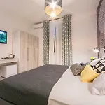 Nela 4* Сплит