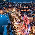 Nela 4* Сплит